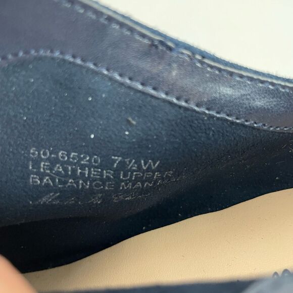 Bella Vita Blue Leather Suede Heels with Silver Studs Size 7.5W EUC - Picture 7 of 7